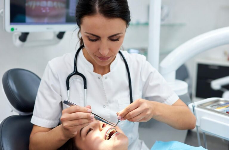 Endodontics care at Shades Medical Center Business Bay Dubai [FUnQD-e1]