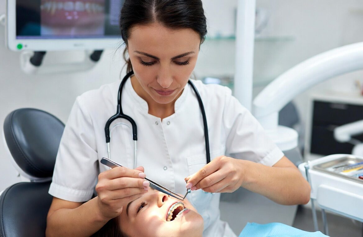 Endodontics care at Shades Medical Center Business Bay Dubai [FUnQD-e1]